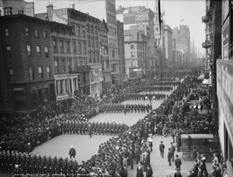 Polizeiparade, Fifth Avenue, New York, ca. 1900-05